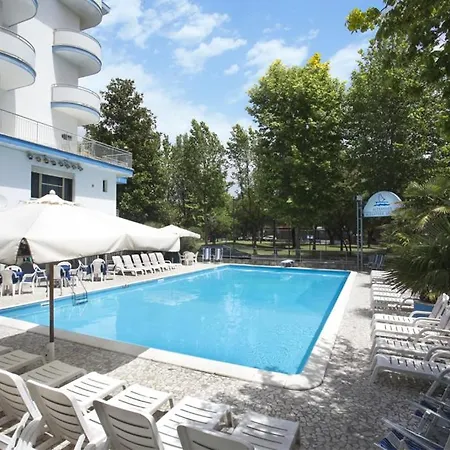 Alexander Hotel