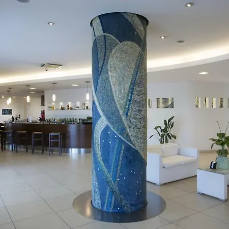 Hotell Alexander 3*